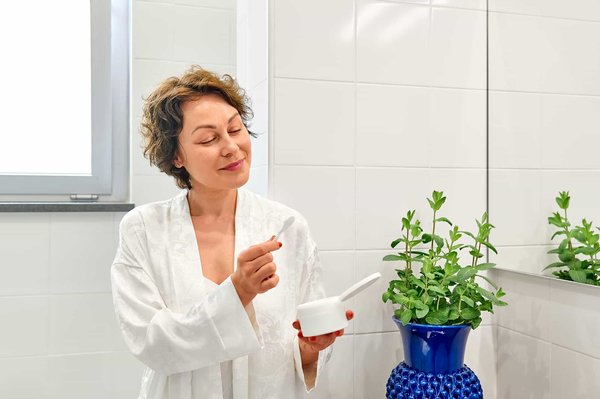 Quels sont les bienfaits des masques en feuille imbibés de sève d'érable pour la peau?