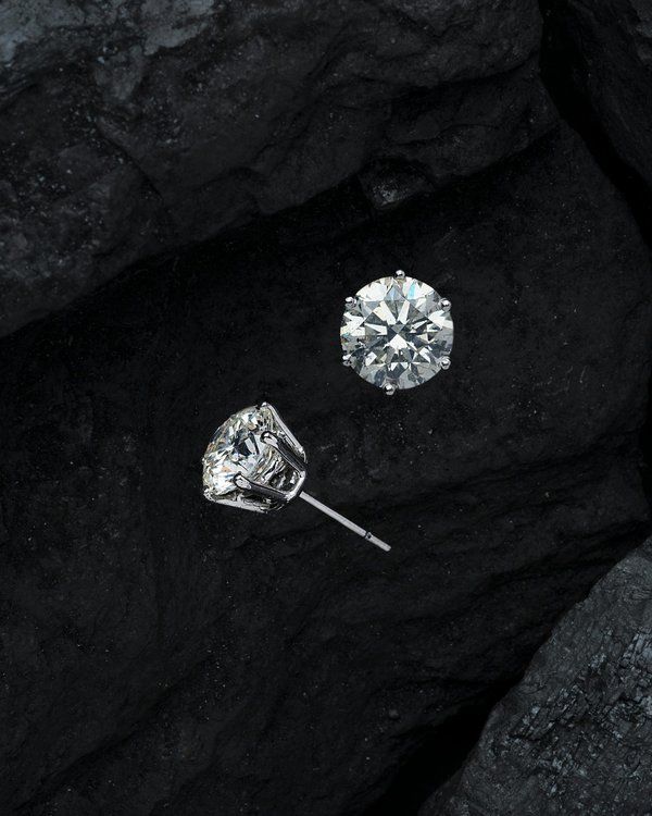 Boucles d'oreilles diamant : des joyaux pour chaque moment